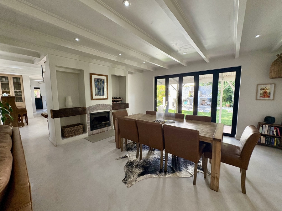 4 Bedroom Property for Sale in Hoog En Droog Western Cape